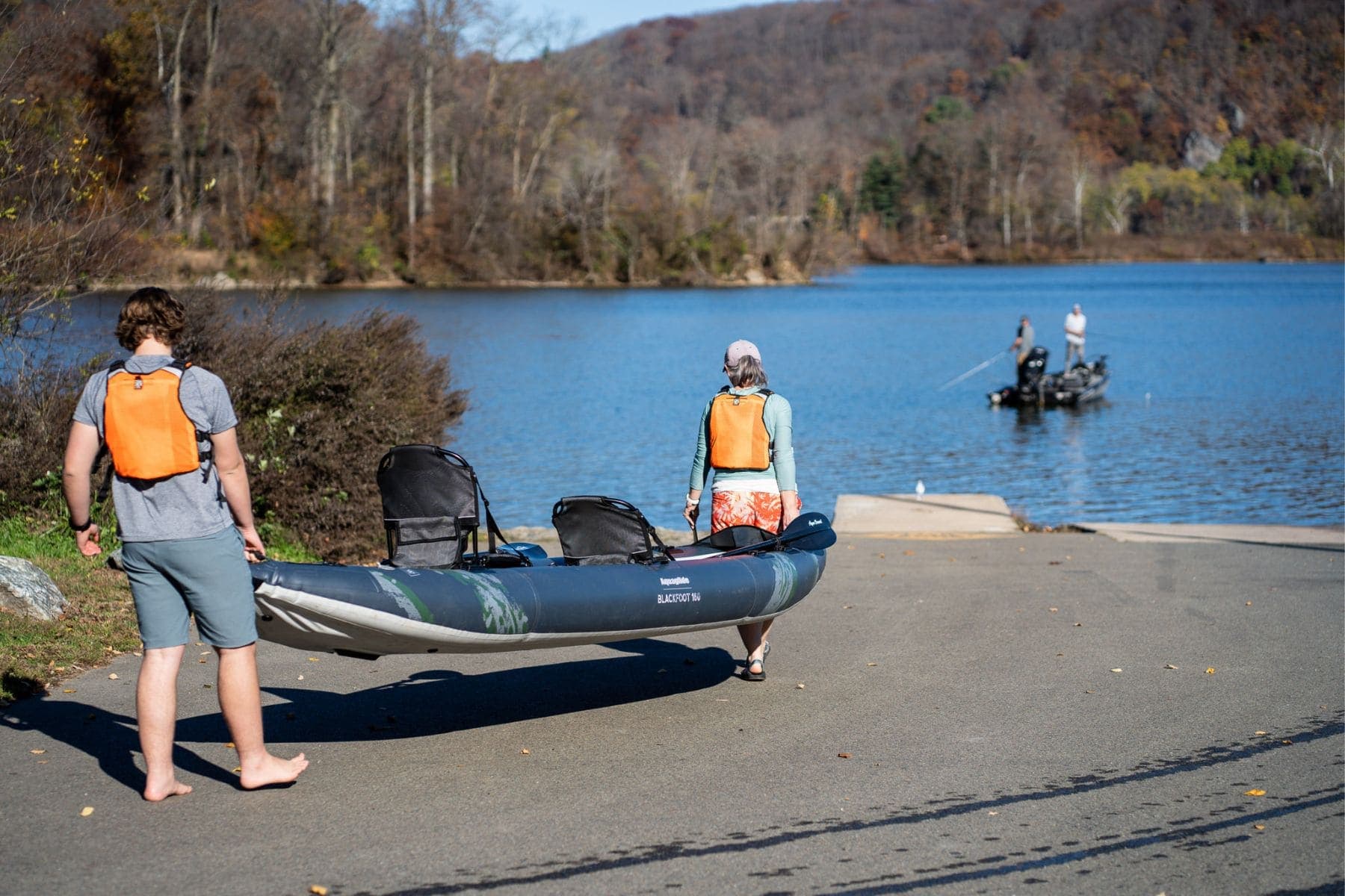 Aquaglide Blackfoot 160 tandem inflatable kayak