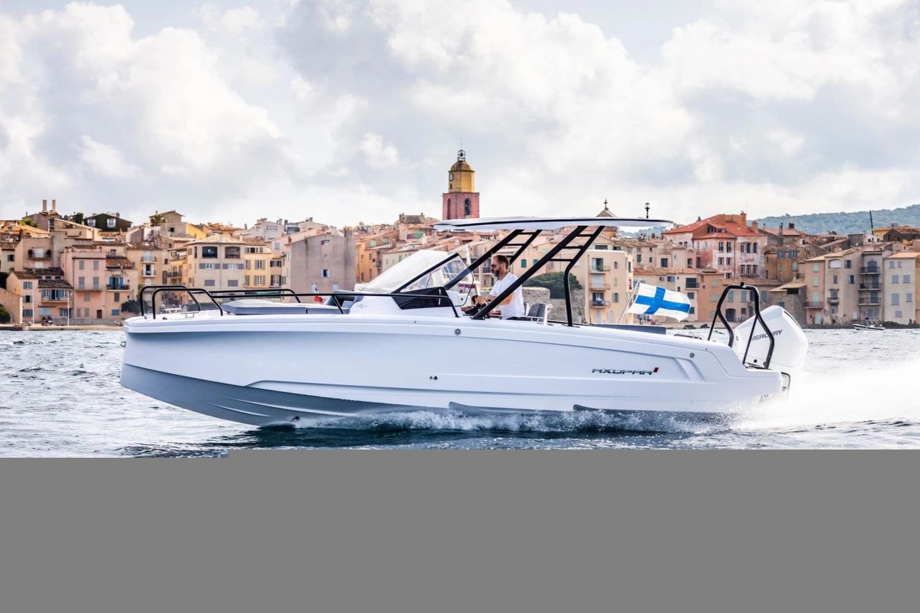 Axopar 25 Cross Top Featured