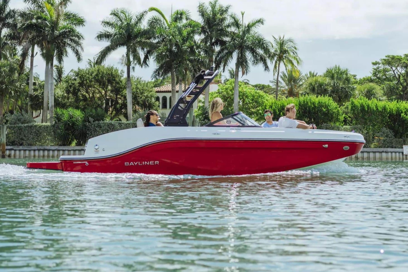Bayliner 32 Element