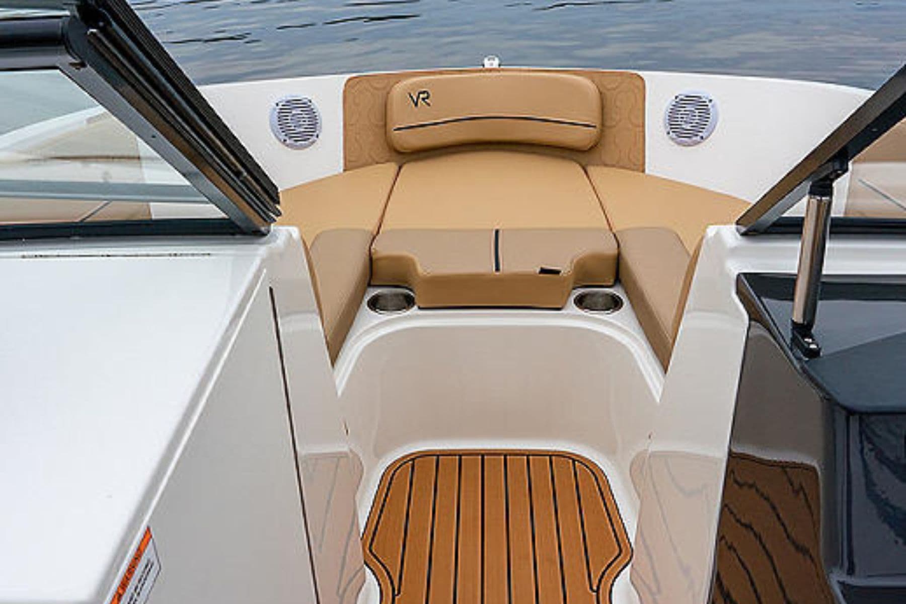 Bayliner VR6 Bowrider photo 3