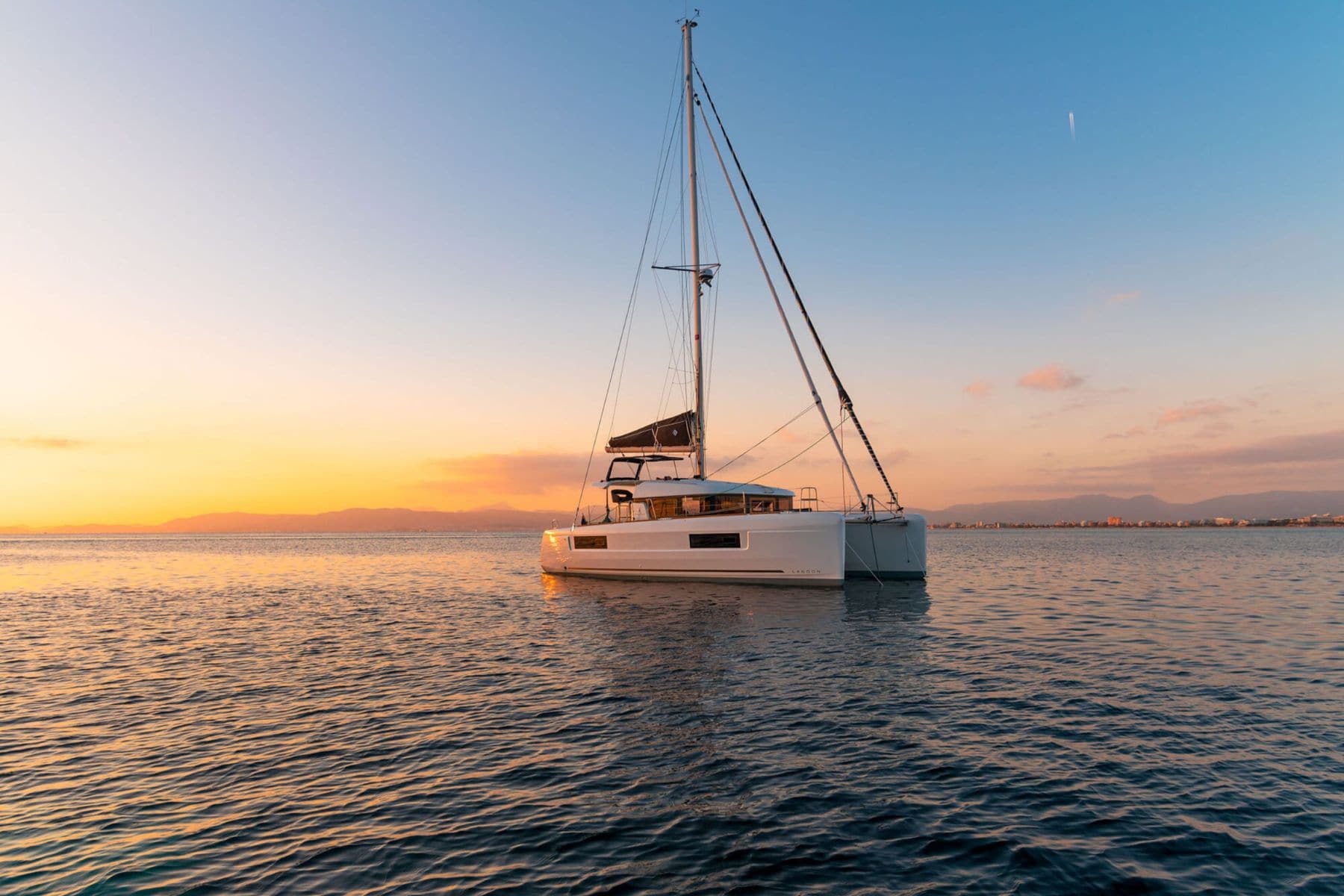 Lagoon 40 featured