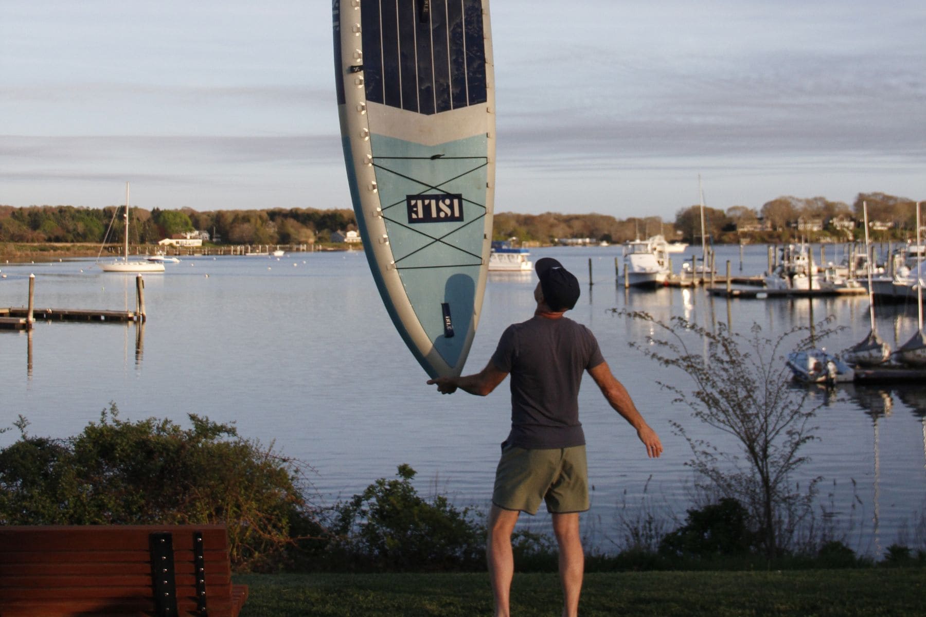 Isle Switch Lifting Sup On One Hand