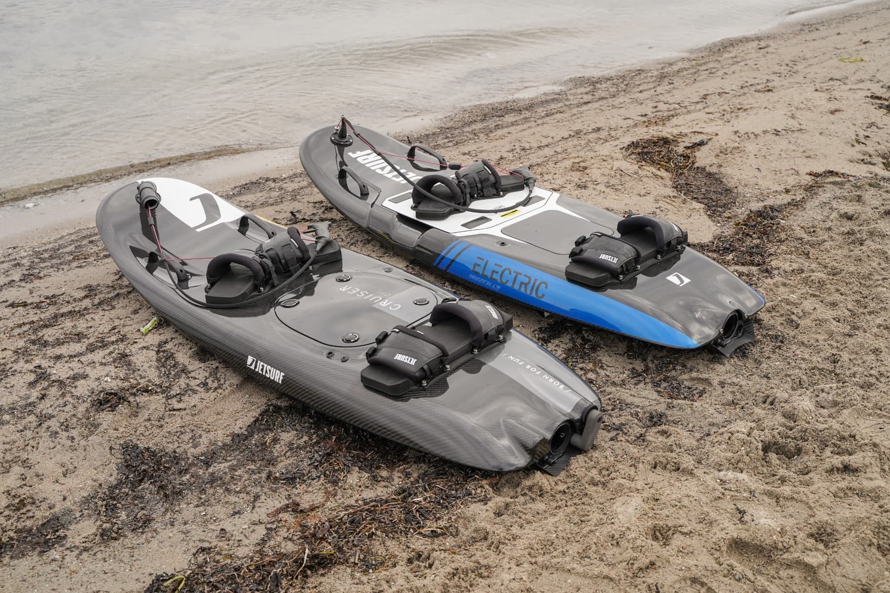 Jetsurf cruiser dfi alongside electric board