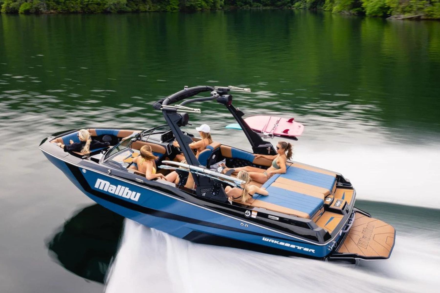 Malibu boats 21lx wakesetter