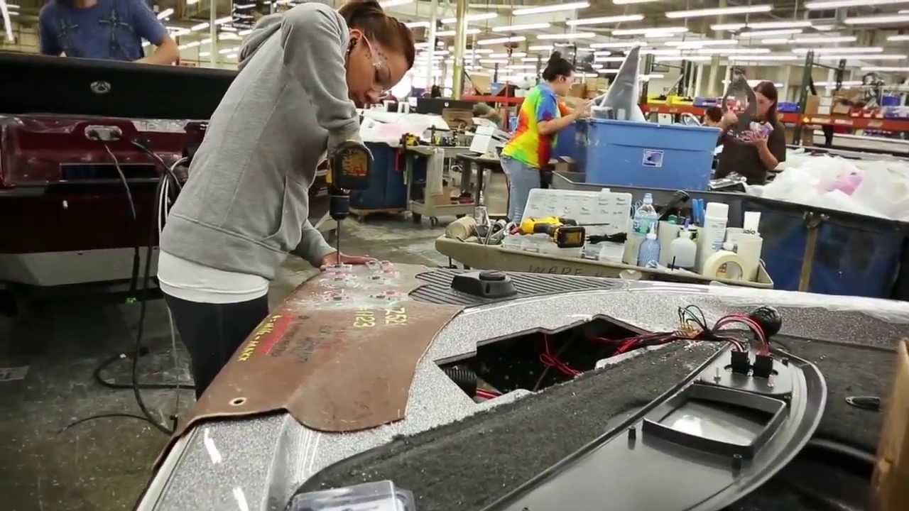 Ranger Boat Factory Tour Deck Lamination