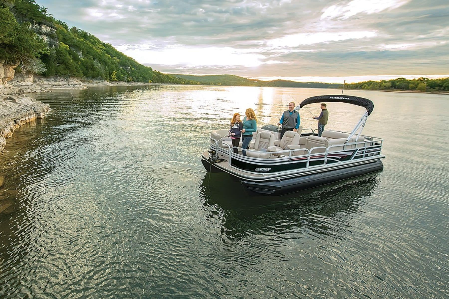 Pontoon Fishing And Cruising Boat