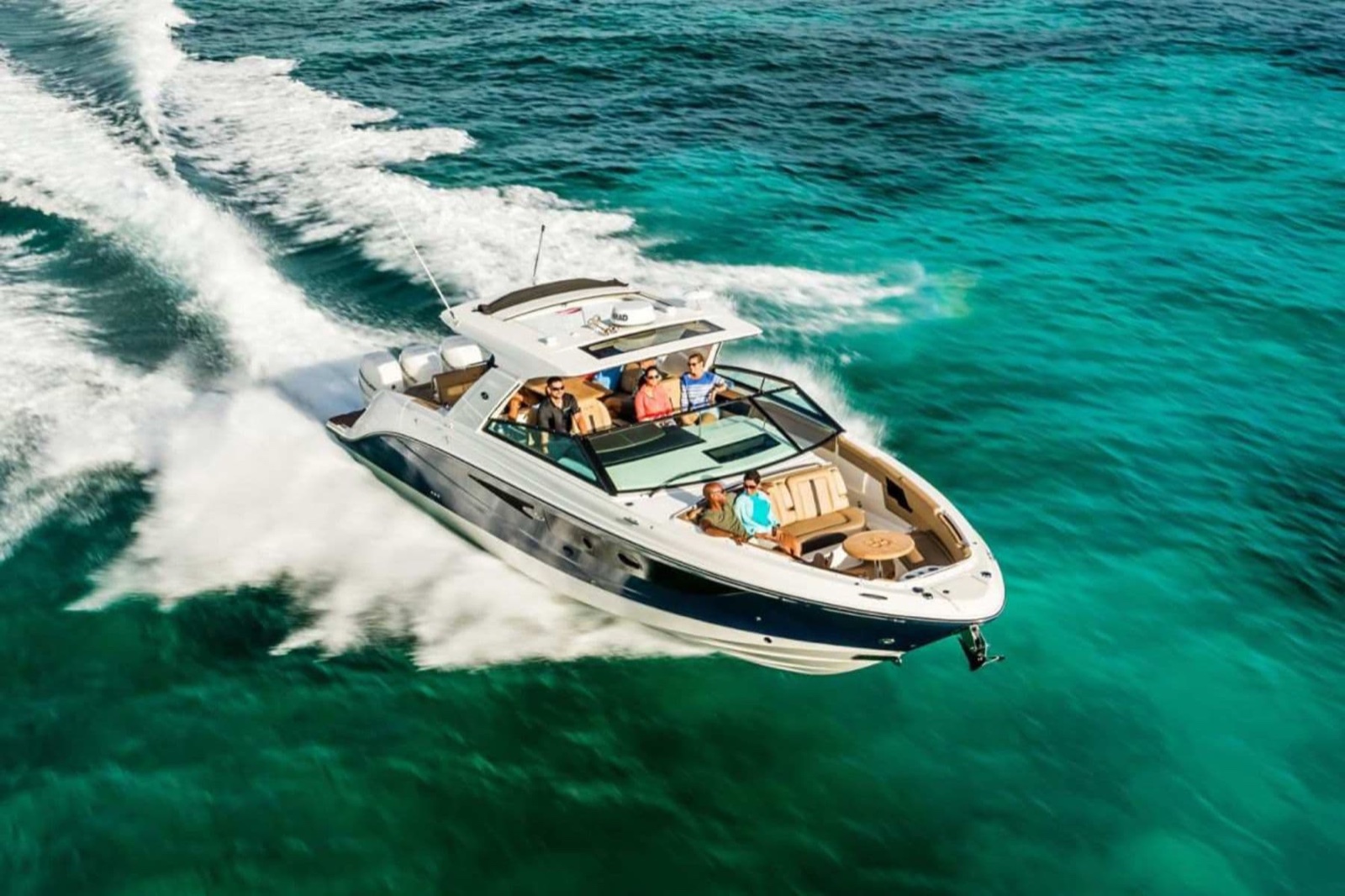 Sea Ray L590 Fly