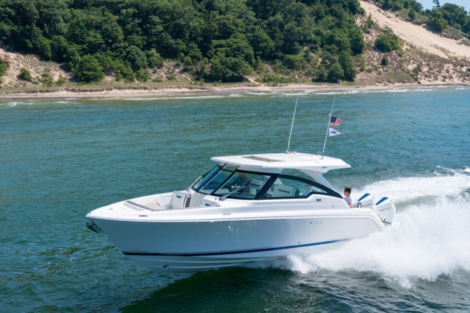 Tiara Yachts C44 Coupe